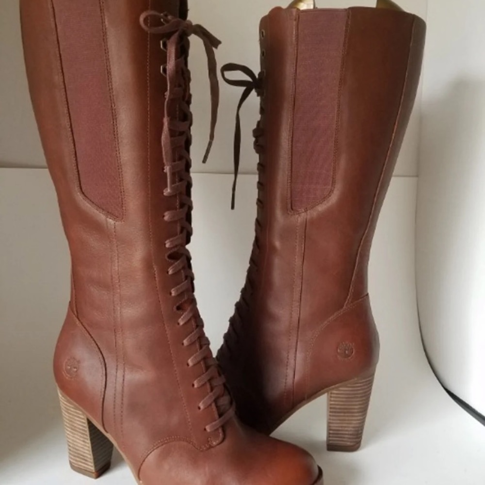 NWOT Timberland Brown Leather Heeled Boots